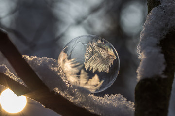 Seifenblase gefroren im Winter