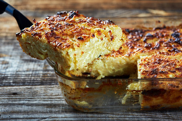 Macaroni with cheese, oven baked