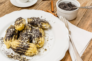 Gnocchi with poppy