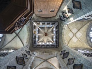 Innenraum der Sint-Niklaaskerk oder St.-Nikolaus-Kirche