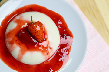 panna cotta Italian dessert