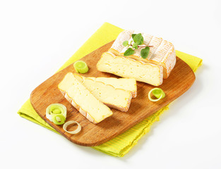 French washed rind cheese