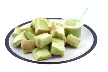  Egg pandan custard .