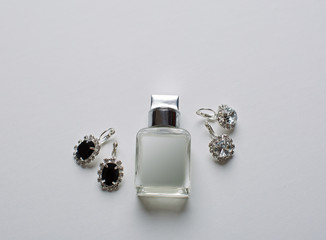  Close-up bridal jewellery and perfumery