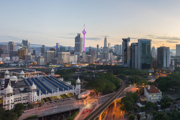 Fototapeta na wymiar beautiful sunrise at Kuala Lumpur city centre
