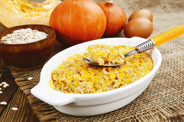 Casserole of pumpkin and oatmeal