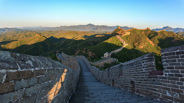 4K: Great Wall of China at Sunrise.  ( 4k Time-Lapse Video). 
