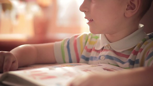 A child learns to read 9