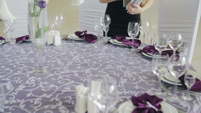 Set it on a table plate with the numbers