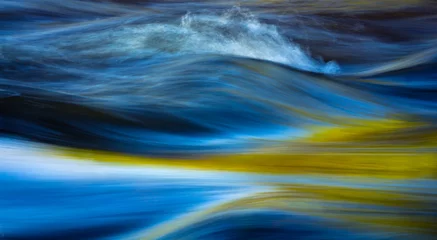 Photo sur Plexiglas Vague abstraite débit de la rivière