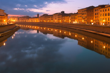 Fototapeta na wymiar Arno By Night Pisa Italy