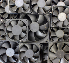 Electrical cooler fans with plastic ventilator blades