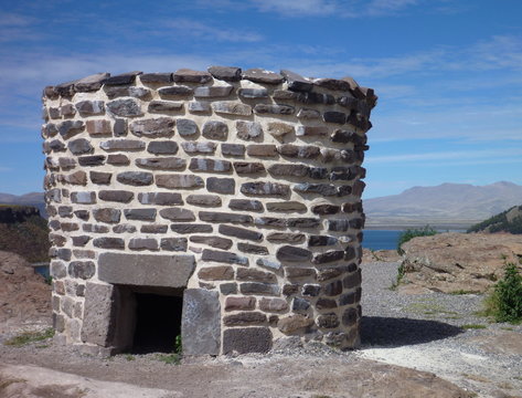 pre-incan burrial site sillustani with chulpas