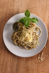 pasta spaghetti with pesto sauce.