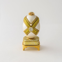 Fototapeta premium A casket for jewelry - the easter egg