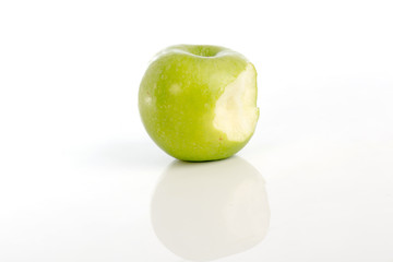 Green apple, isolated on white background,selectice focus