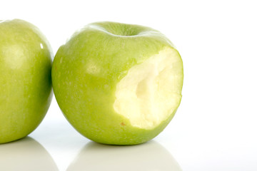 Green apple, isolated on white background,selectice focus
