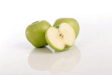 Green apple, isolated on white background,selectice focus