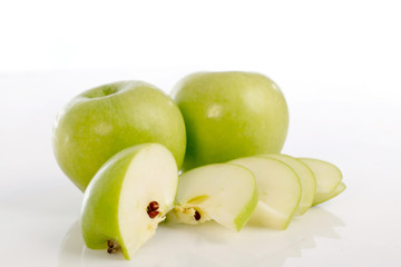 Green apple, isolated on white background,selectice focus