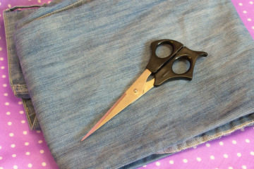 Jeans and scissors - what to make from old jeans