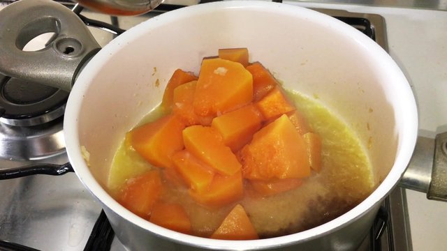 Zucca cotta in pentola