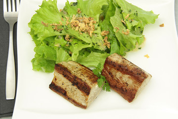 pavés de thon et salade 28012016