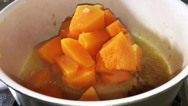 Zucca cotta in pentola