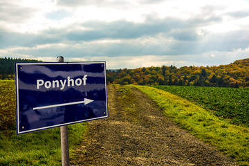 Schild 57 - Ponyhof