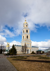 Fototapeta na wymiar Holy Trinity Seraphim-Diveevo monastery, Diveevo, Russia