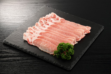 豚肉　ロース　薄切り © K