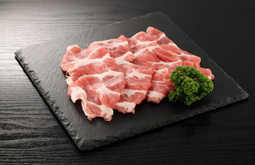 豚肉　肩ロース