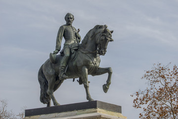 Estatua soldado y caballo