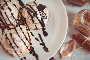 Cinnabon cinnamon rolls with cream sauce