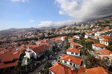 Obraz premium Mit der Seilbahn auf Madeira
