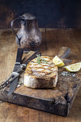 Gegrilltes Schwertfisch Steak