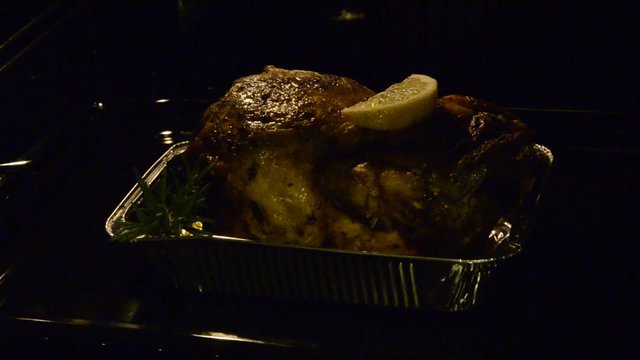 печено пиле Pollo arrosto roast chicken friptură de pui rosto pule steikt kj&uacute;klingur 烤鸡 