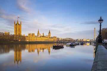 Palace of Westminster, House of Parliament, Big Ben and River Thames at early in the morning -...
