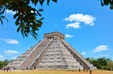 El Castillo of Chichén Itzá - 101355292