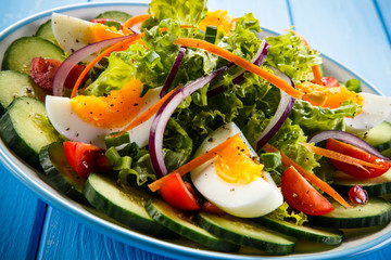 Boiled eggs and vegetables 