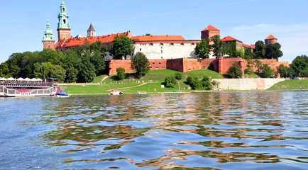 Foto op Plexiglas Krakau - Blick von der Weichsel auf die Wawel-Burg © thauwald-pictures