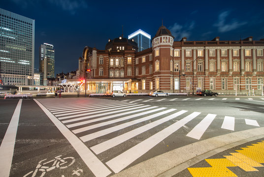 Junction at Marunouchi Tokyo Station at night