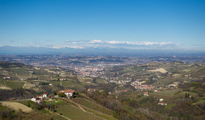 Fototapeta na wymiar Panorama autunnale delle Langhe - Piemonte