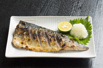 鯖の塩焼き
