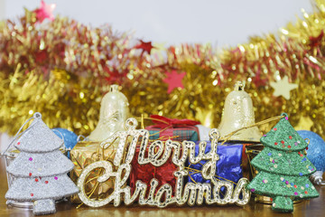 Naklejka premium Happy new year and Christmas ornaments on the Christmas tree wit
