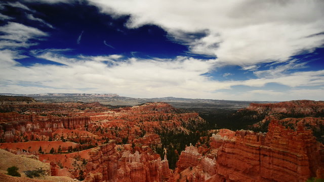 Bryce Canyon Timelapse 03 Hoodoos and clouds at Sunset Point