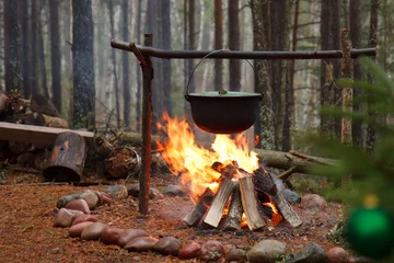Foto auf Acrylglas Kochen Kochen im Wald