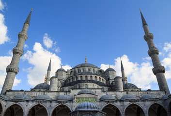 Fototapeta na wymiar The Blue Mosque Front View