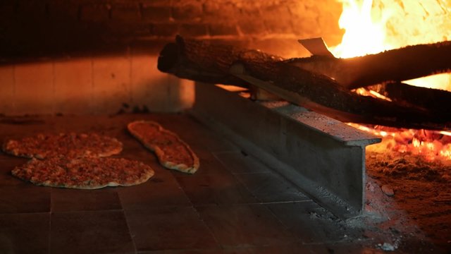 Turkish Pizza Lahmacun