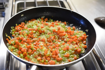 gas cucina a gas fiamma cuocere cucinare verdure