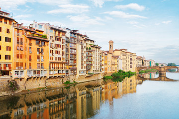 Fototapeta na wymiar old town and river Arno, Florence, Italy